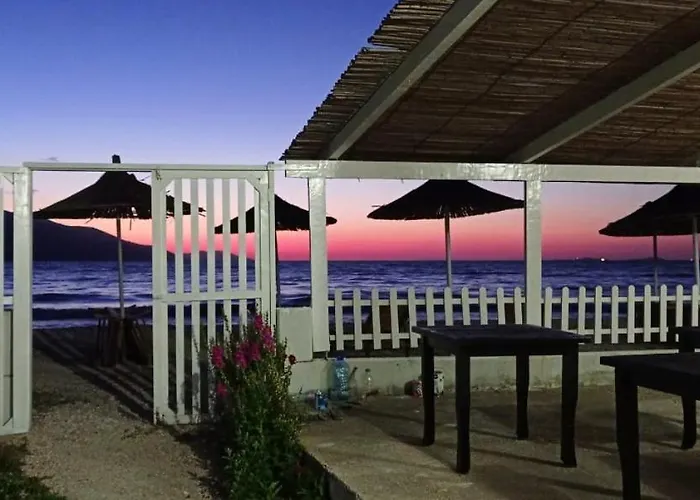 Karaburun Sunset 公寓 *